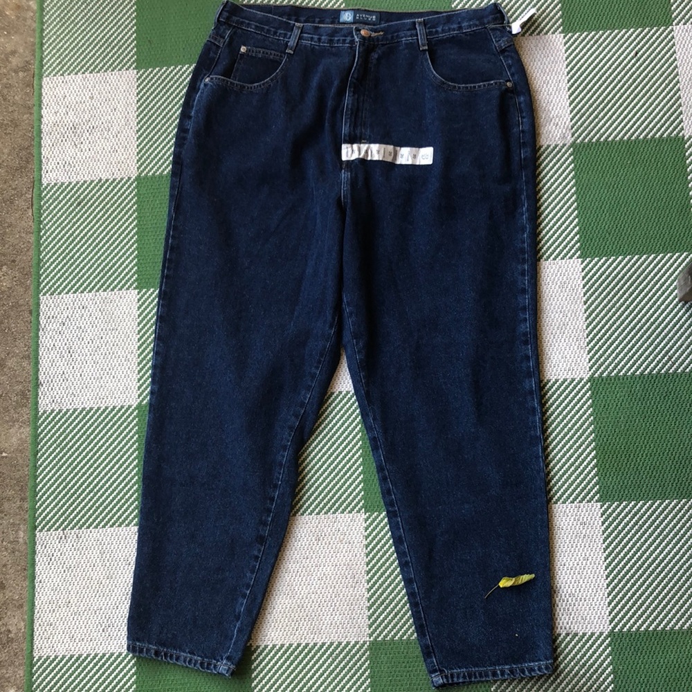 Avenue Blues 5 pocket jeans. 100% cotton